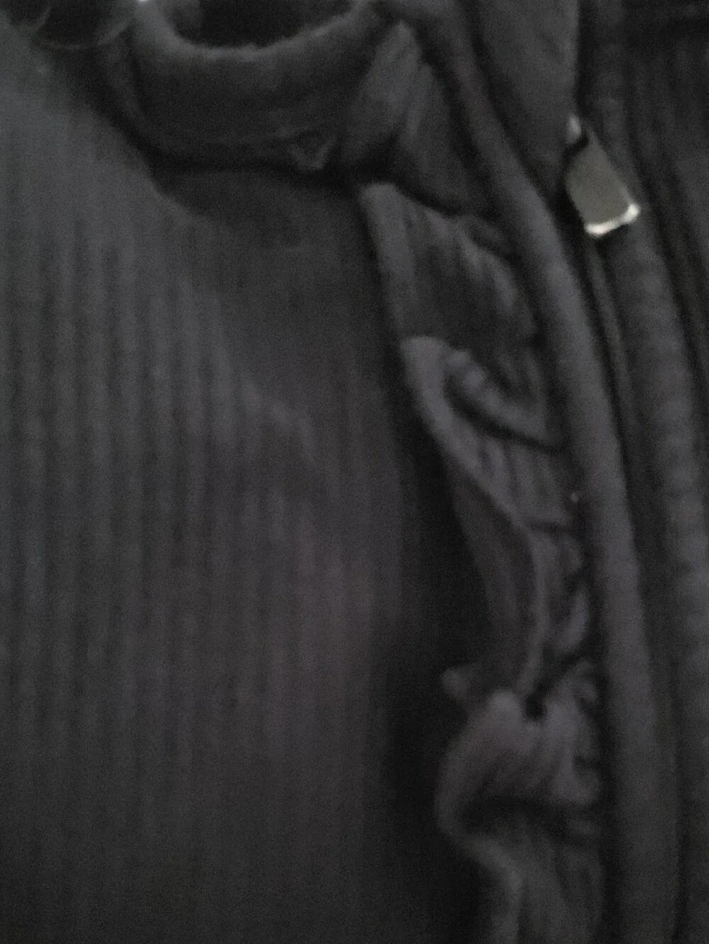 Posh Peanut soft black